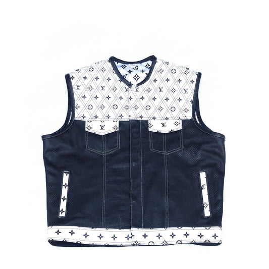 Lo*uis Vuit**n
 White Leather Diamond Stitching with Black Perforated Leather