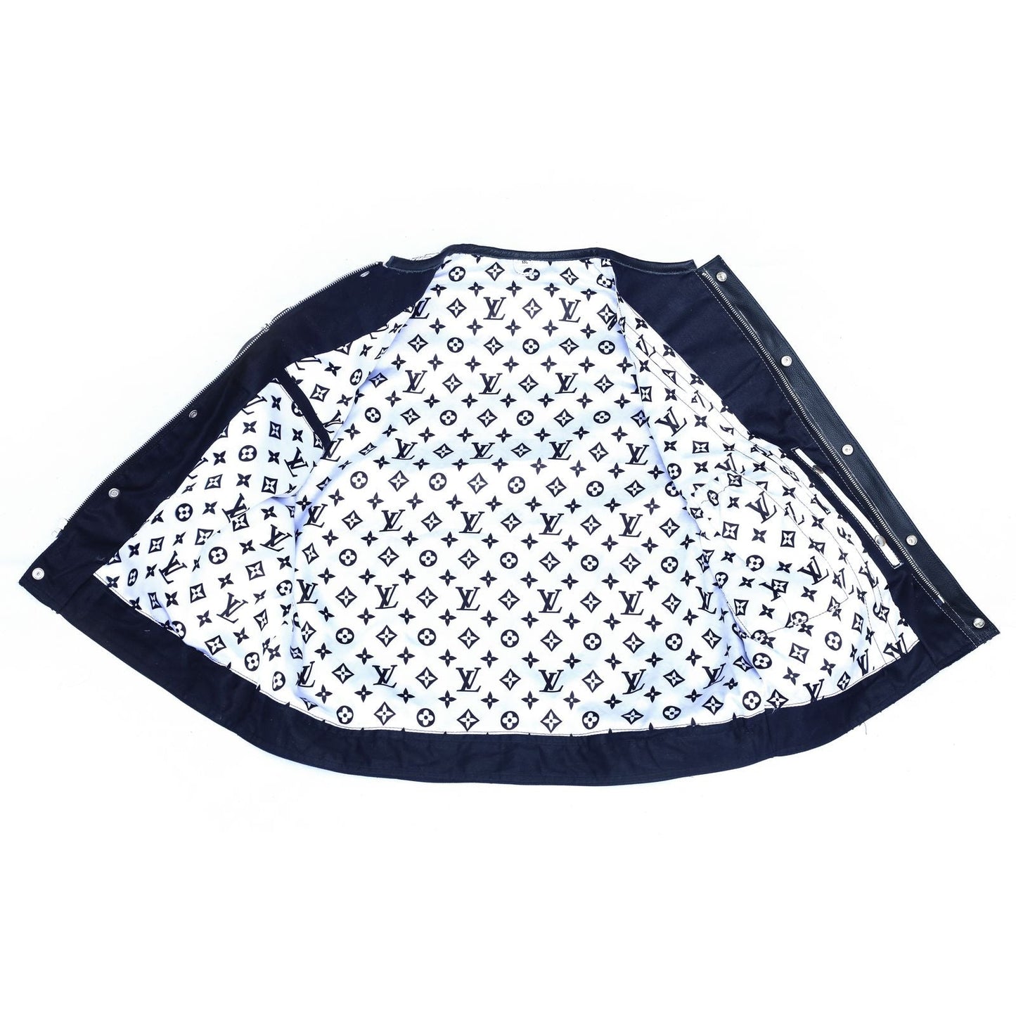 Lo*uis Vuit**n
 White Leather Diamond Stitching with Black Perforated Leather