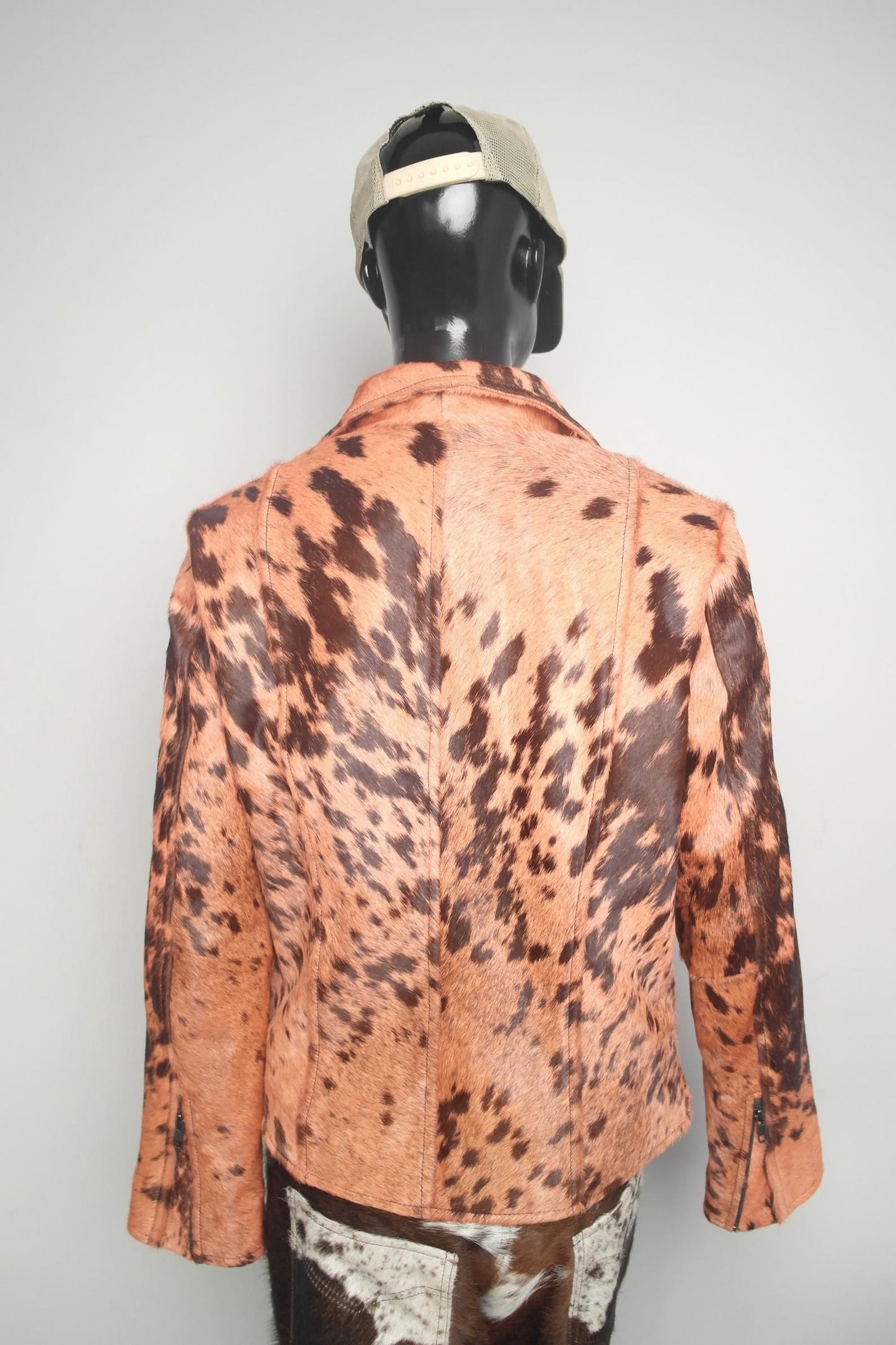 Handmade Cowhide Hair-on-Hide Cowgirl Jacket Western Style Cow Skin Jacket Women's Rustic Hair on Boho Leather Jacket (X-Large Size)