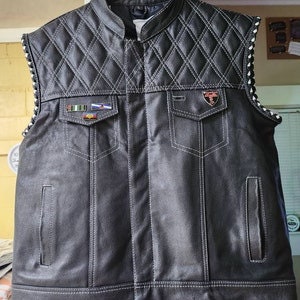 Men's twill riding vest back view